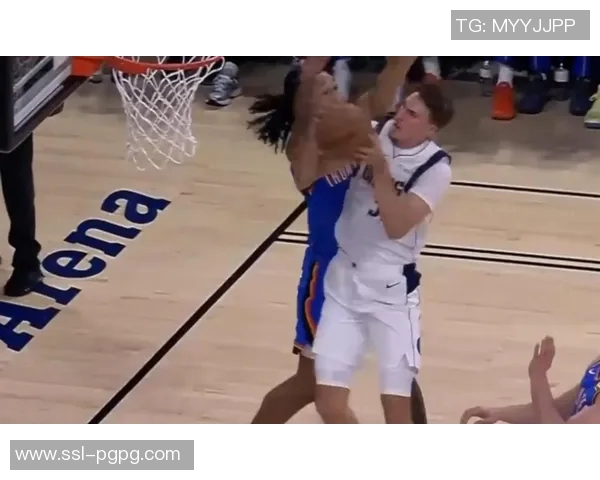 基德称赞拉塞尔传球与防守表现出色期待未来更多精彩表现 基德称赞拉塞尔传球与防守表现出色期待未来更多精彩表现