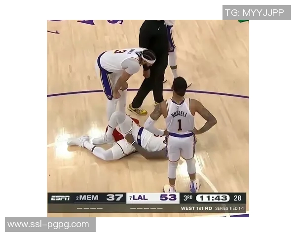 詹姆斯对狄龙犯规表示不满认为自己也曾因类似情况被罚T